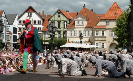 Zdjęcie wprowadzające: Szczurołap z Hamelin. Jakoś tak mi się skojarzyło … 