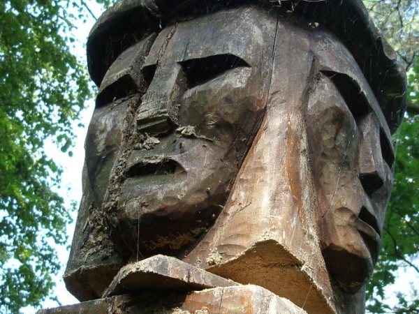 Portal Magnapolonia ostrzega: Katolicy to&nbsp;podludzie